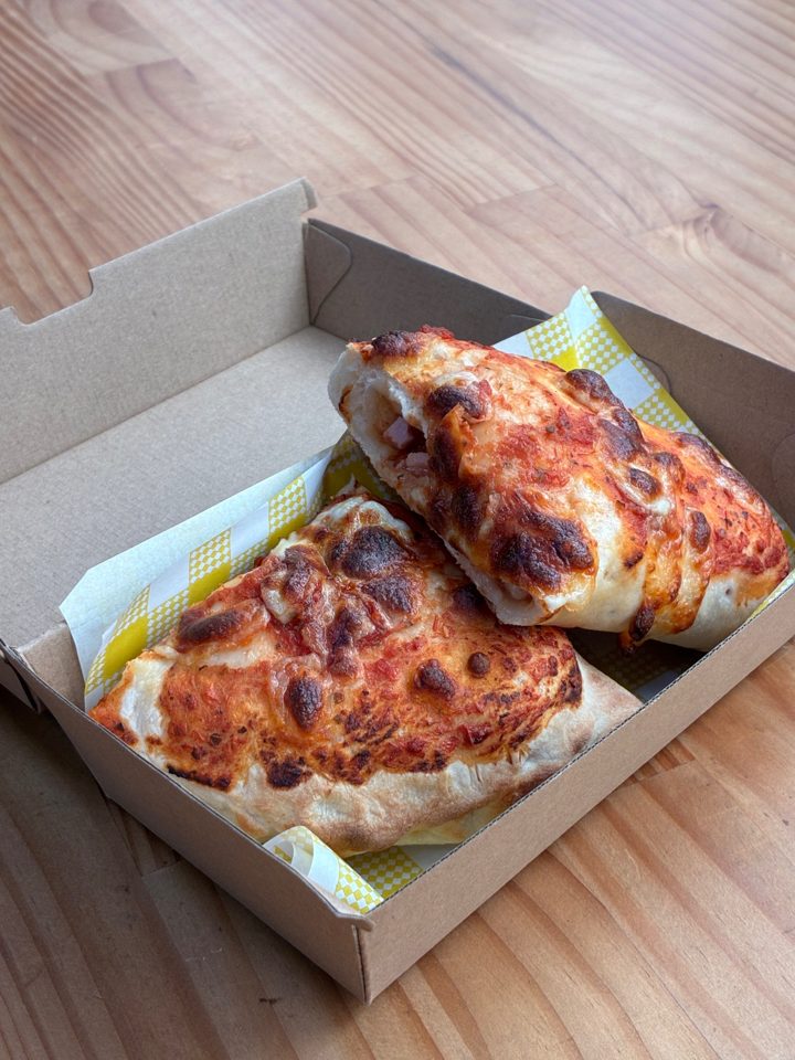 Calzone Hawaiian